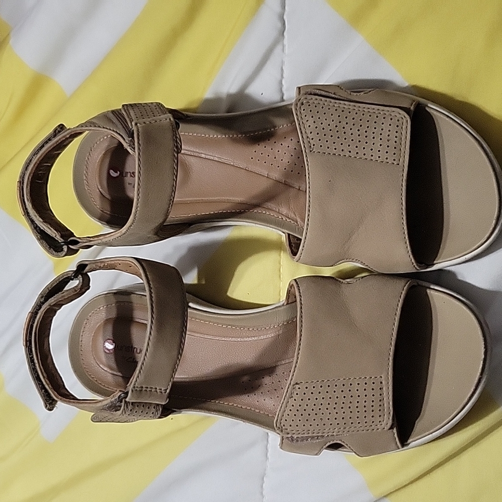 Unstructured Clarks sandals